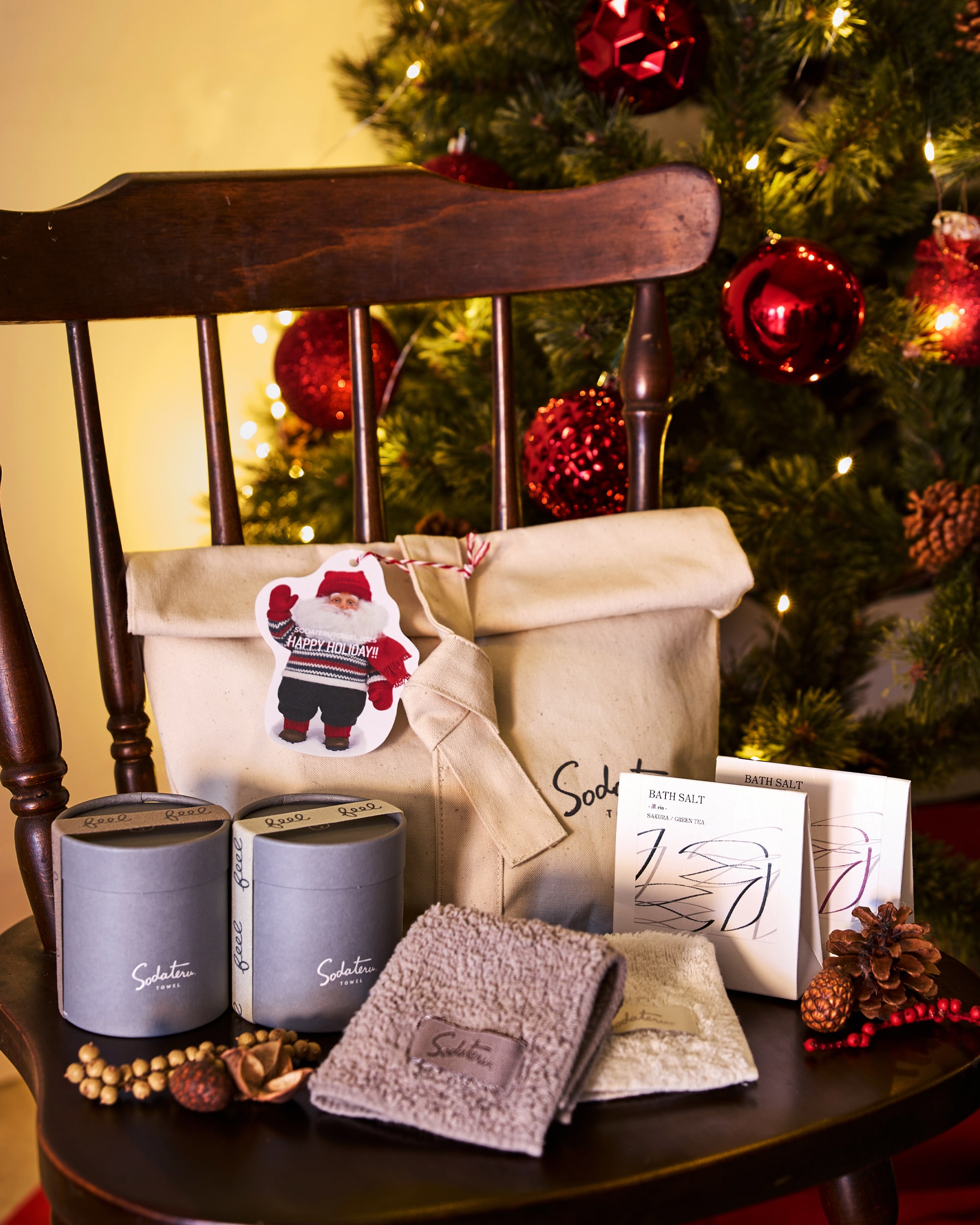 feel ホリデーバッグ（クリスマス限定ギフトセット：プチハンドタオル2枚＋バスソルト）のイメージ写真